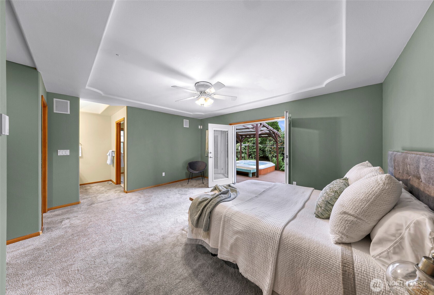 202 E Sunrise Drive