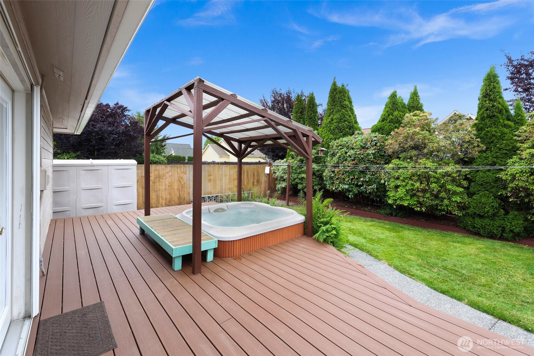 202 E Sunrise Drive