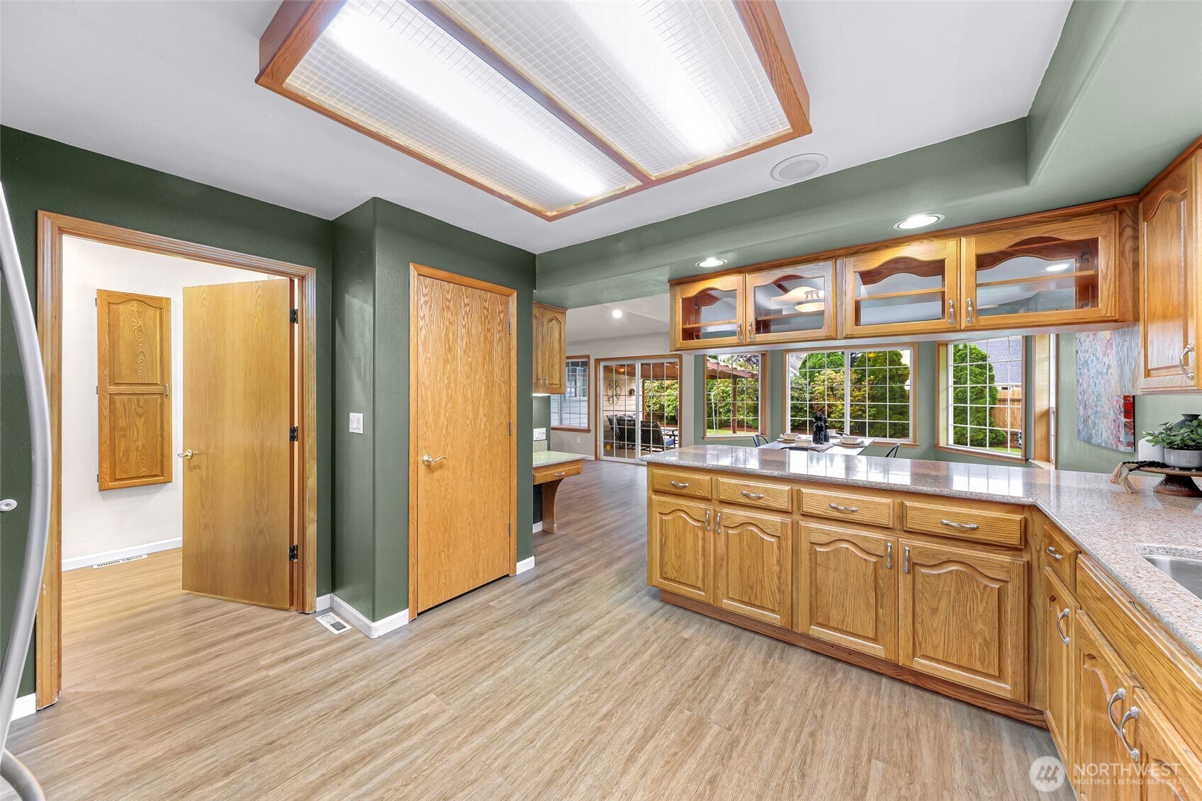 202 E Sunrise Drive
