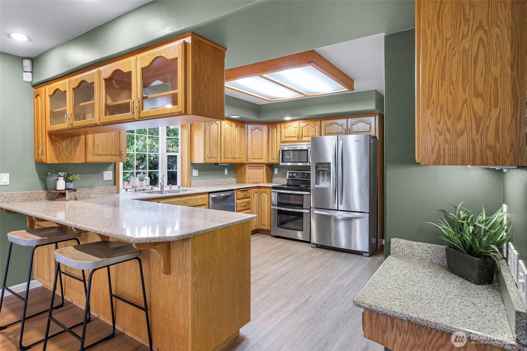 202 E Sunrise Drive