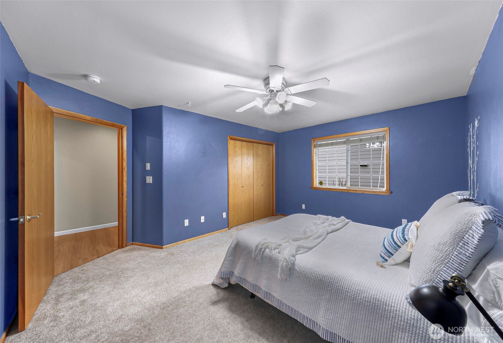 202 E Sunrise Drive