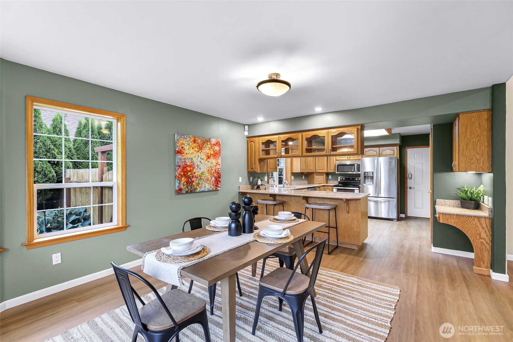 202 E Sunrise Drive