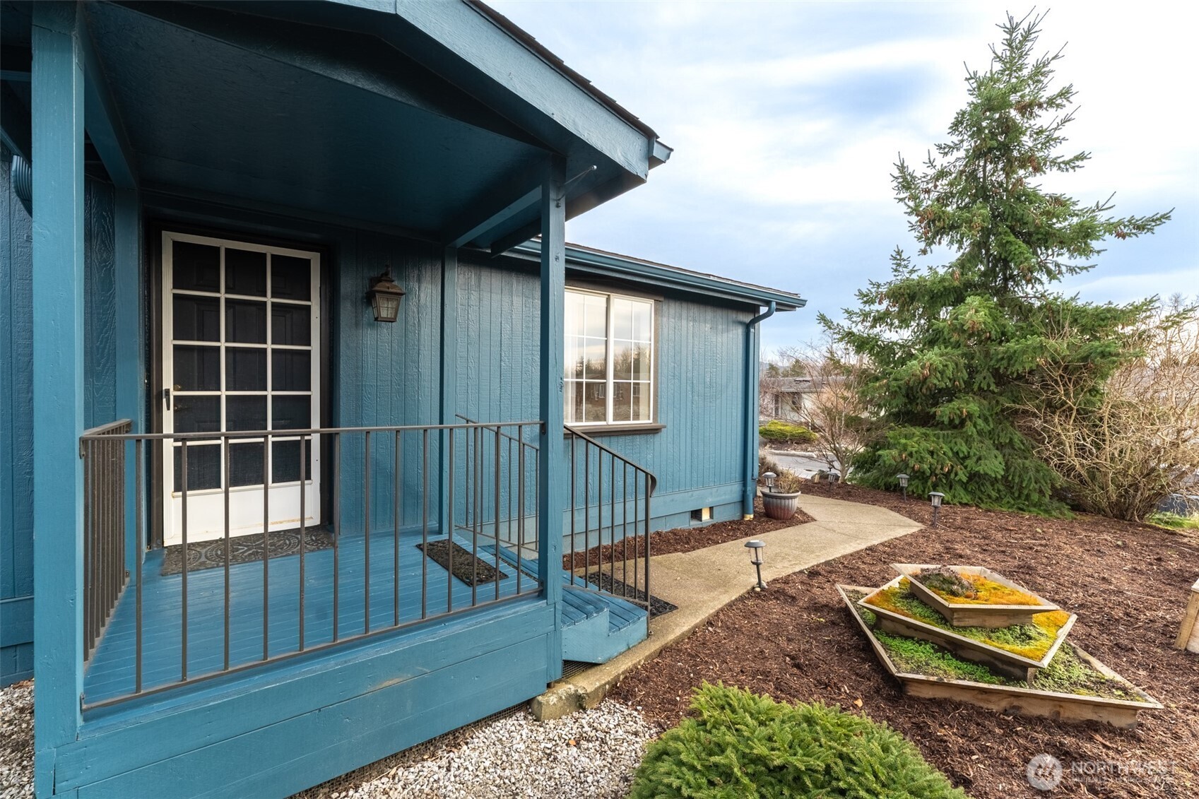 3802 James Street Unit: 85