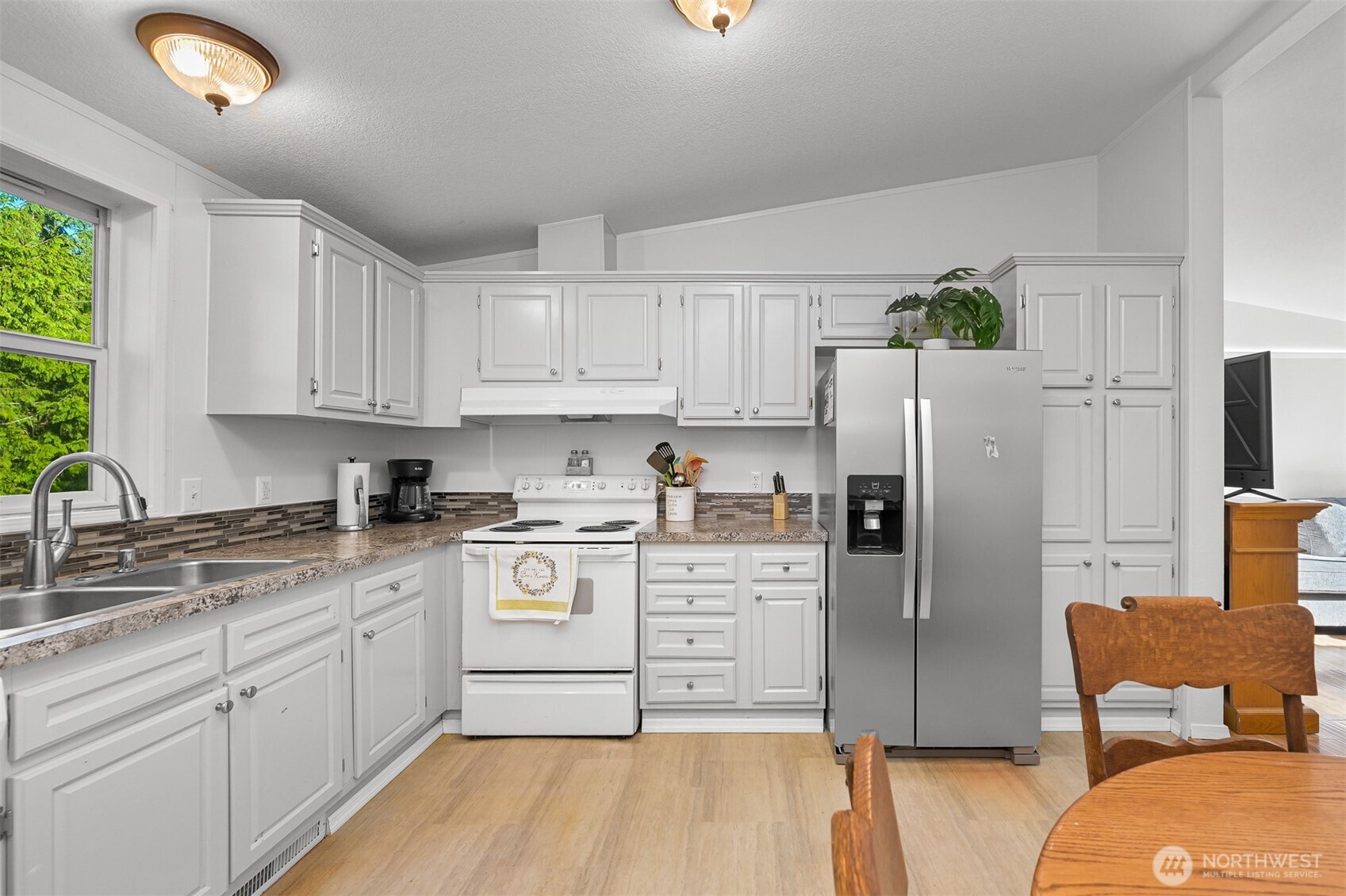 2174 Yew Street Road Unit: 22