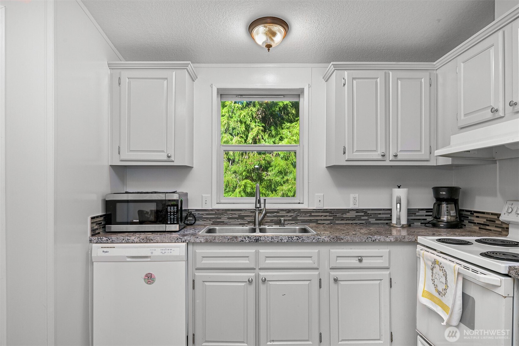 2174 Yew Street Road Unit: 22