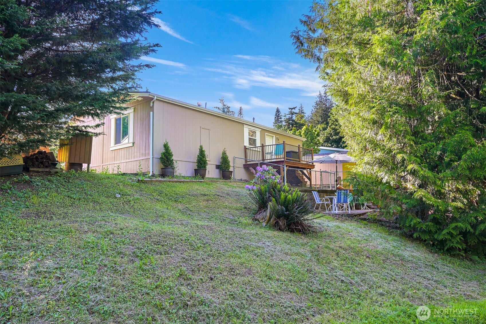 2174 Yew Street Road Unit: 22