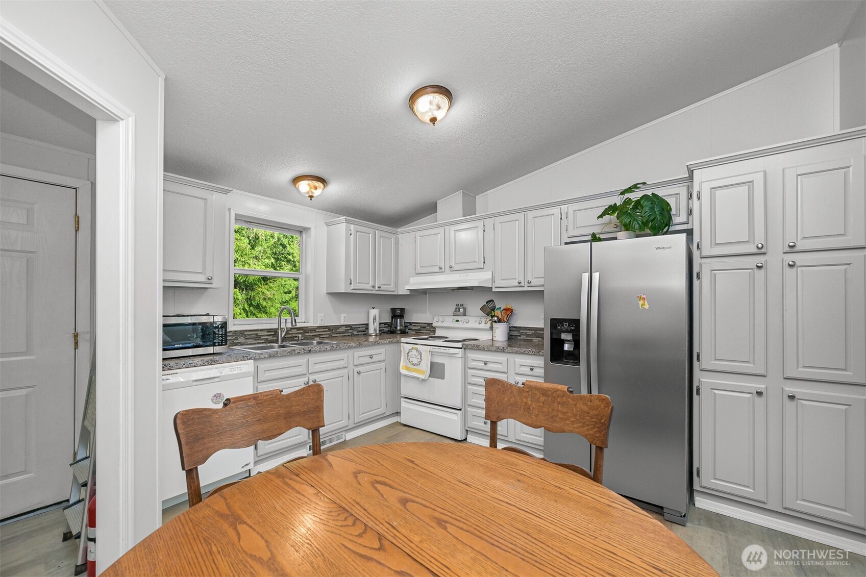 2174 Yew Street Road Unit: 22