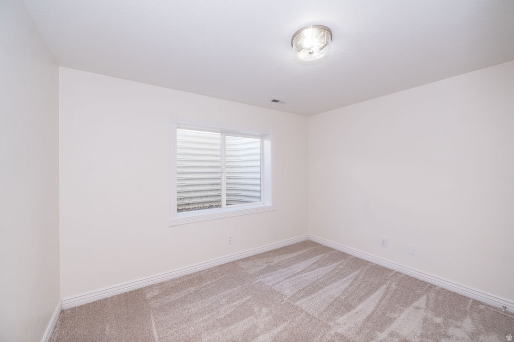 1411 E WOODLAND AVE