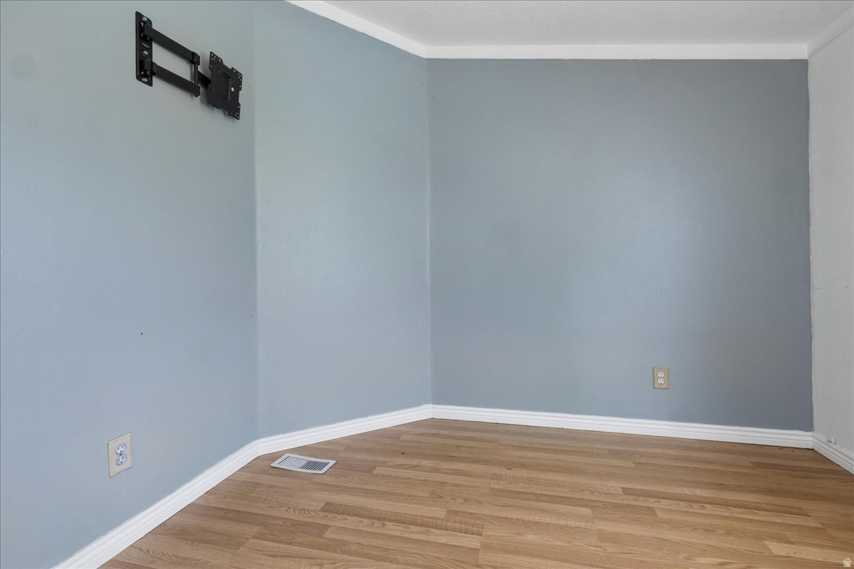 449 W RICHARD ST