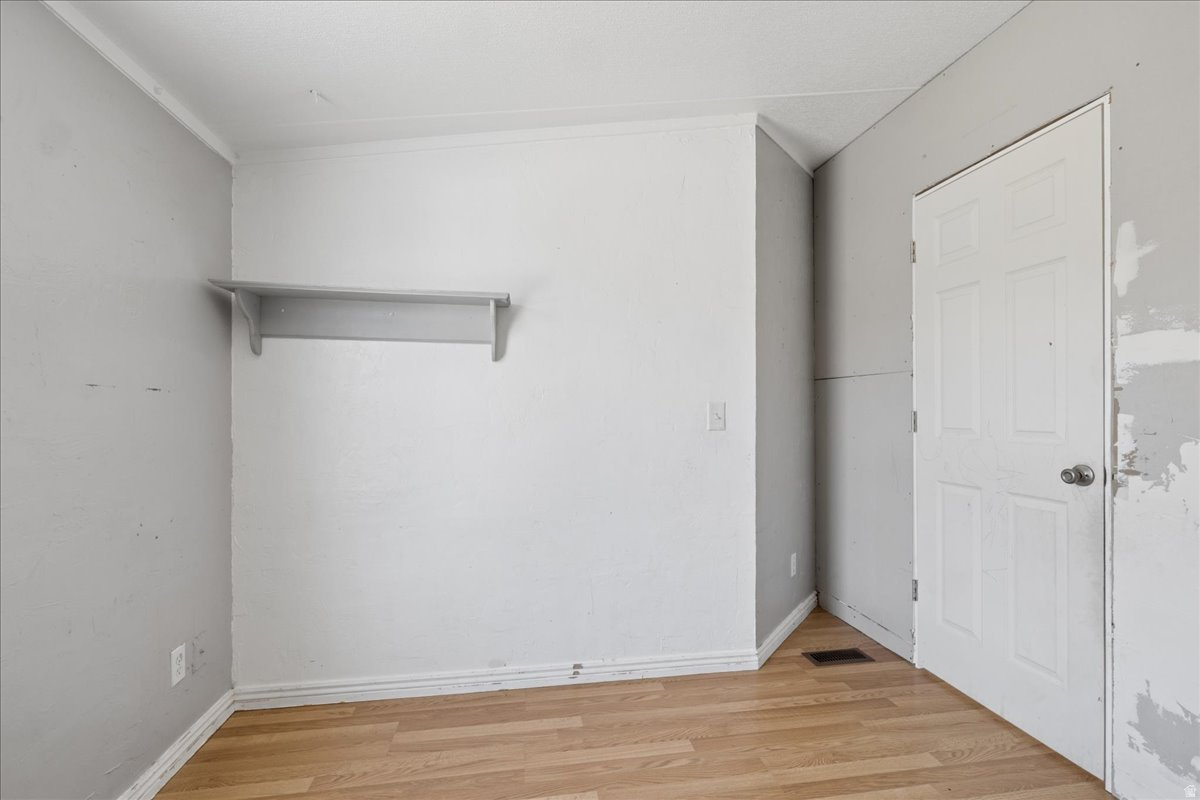 449 W RICHARD ST