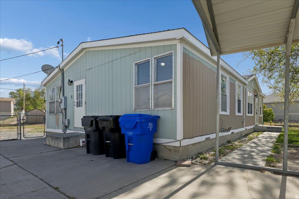 449 W RICHARD ST