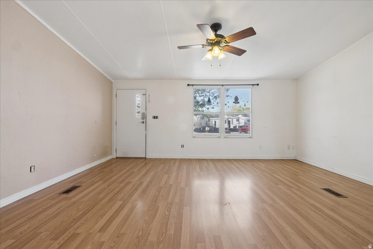 449 W RICHARD ST