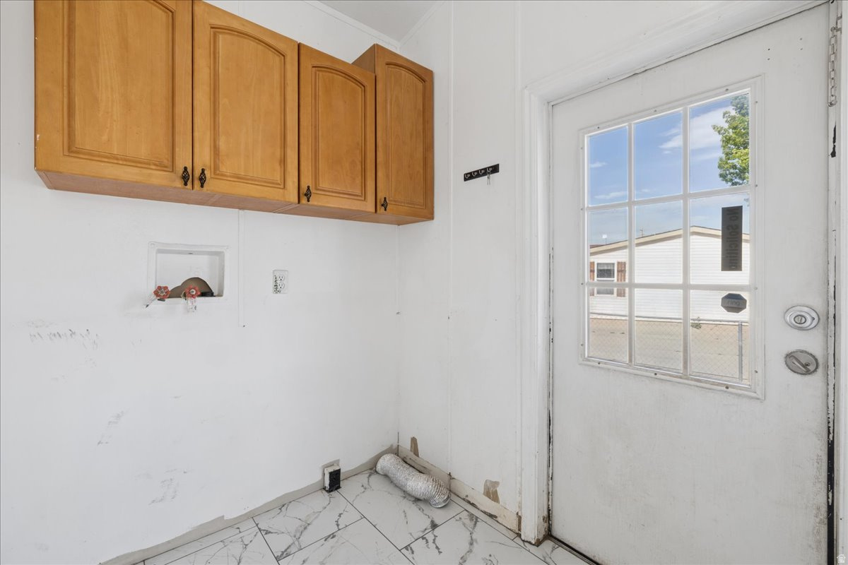 449 W RICHARD ST