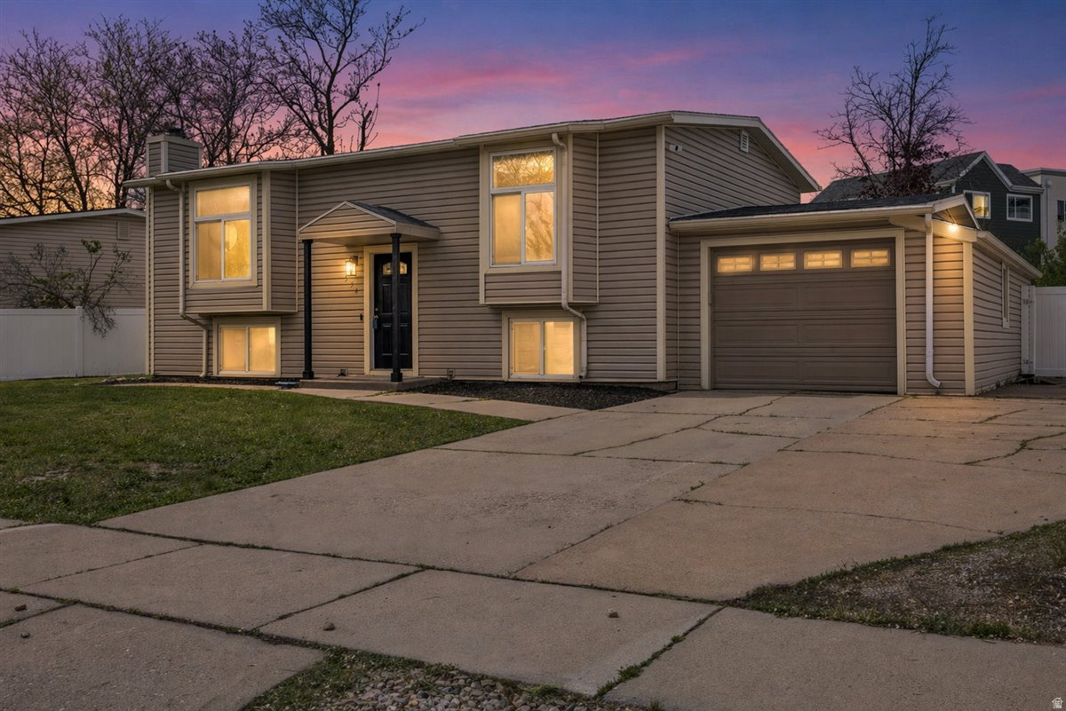 556 KIMBALL DR