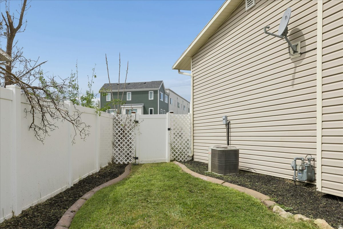 556 KIMBALL DR