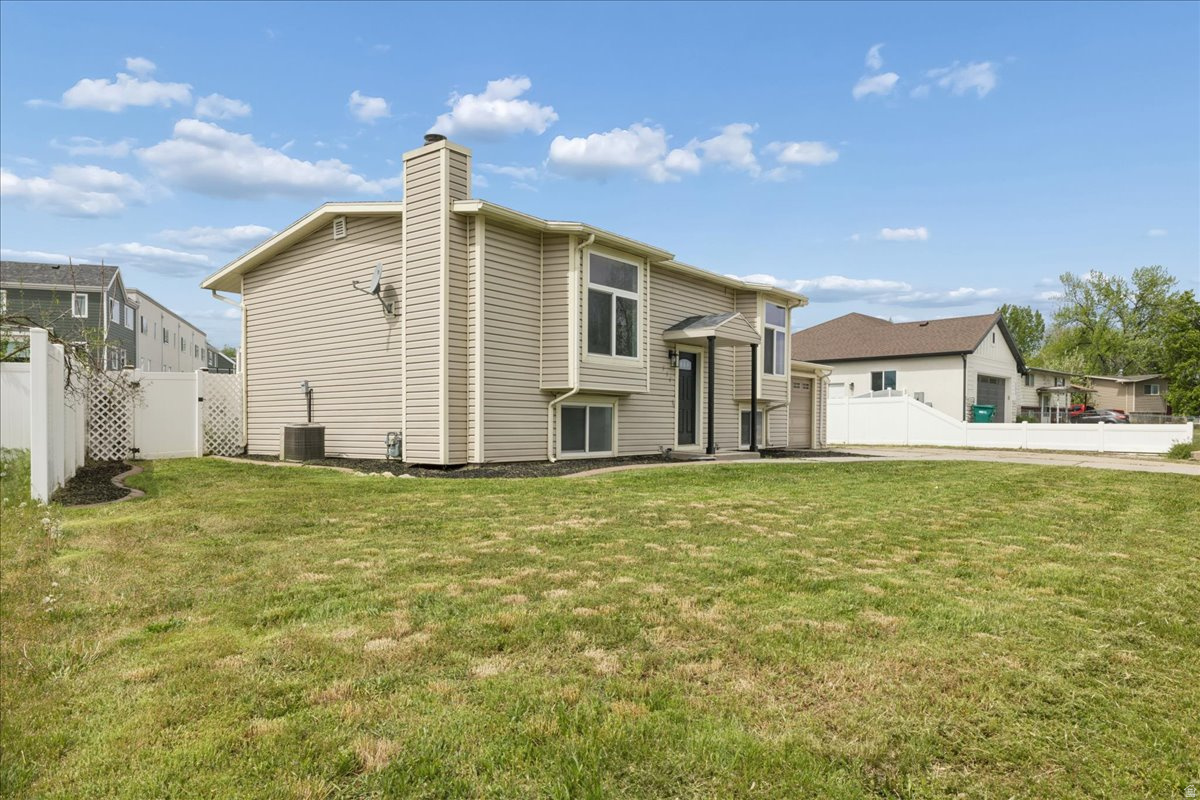 556 KIMBALL DR