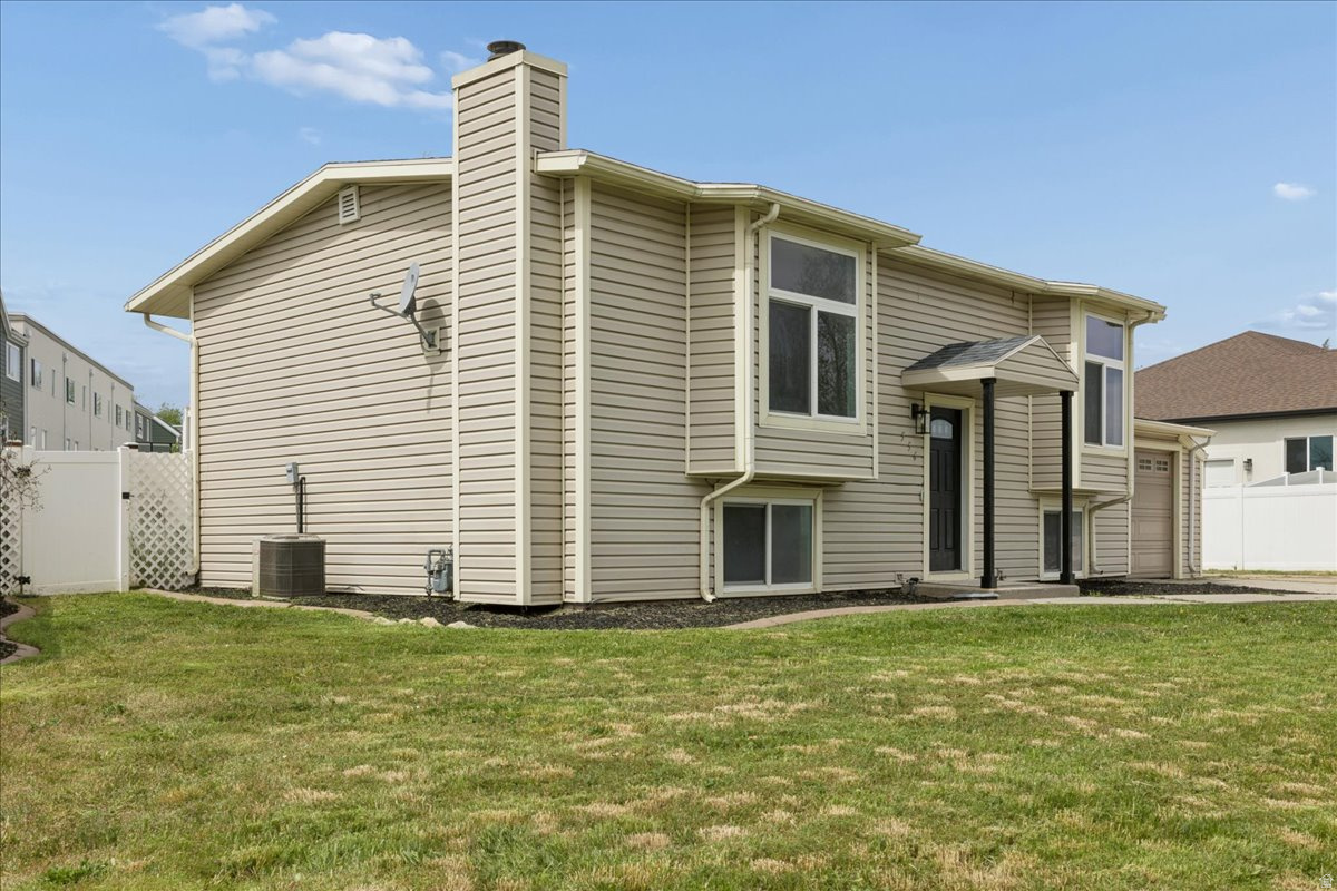 556 KIMBALL DR