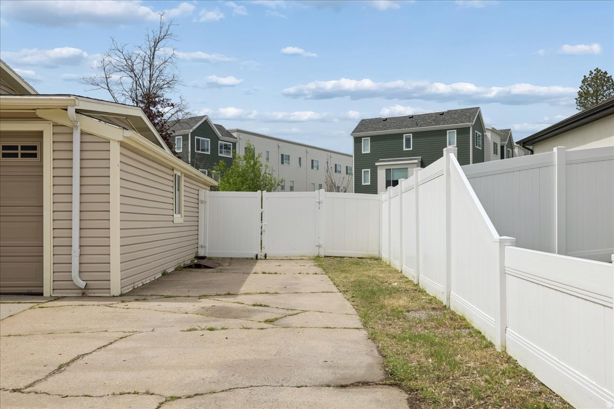 556 KIMBALL DR