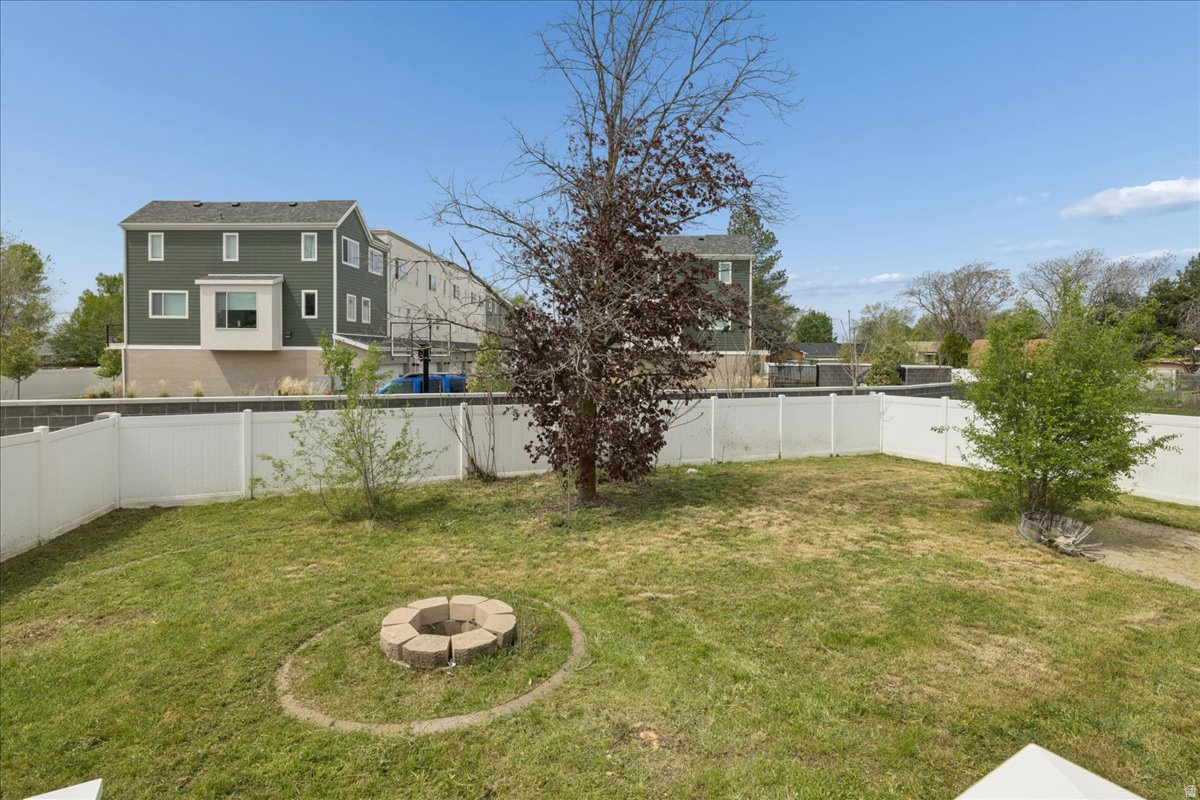 556 KIMBALL DR