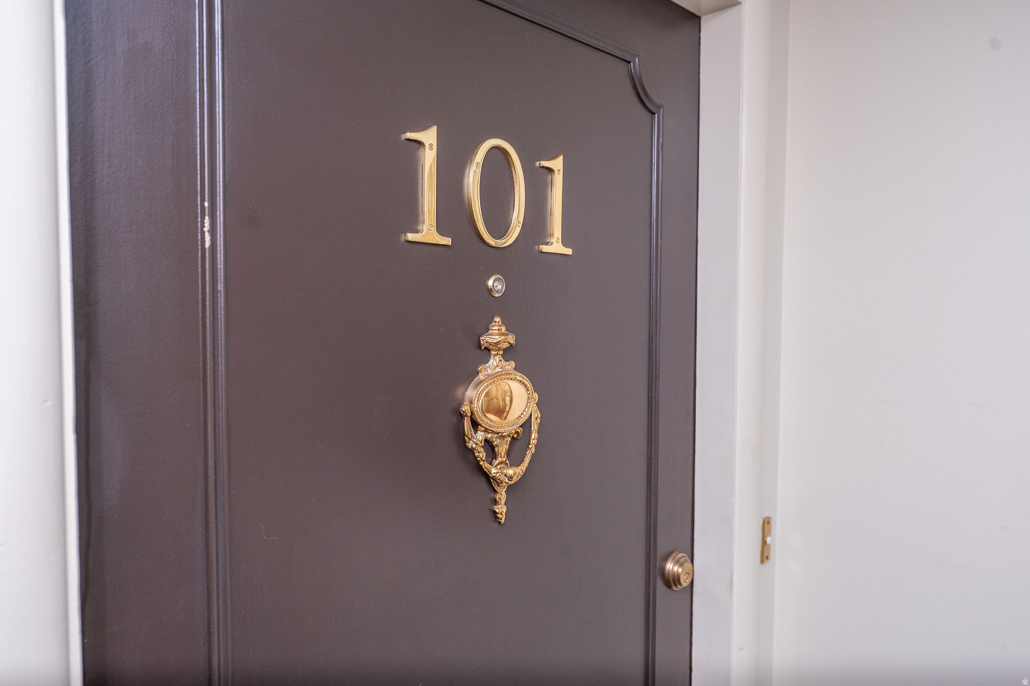 900 S DONNER WAY #101