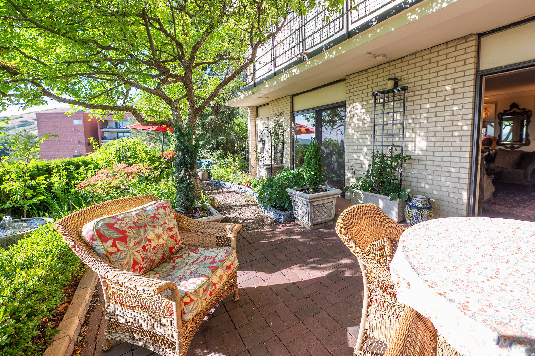 900 S DONNER WAY #101