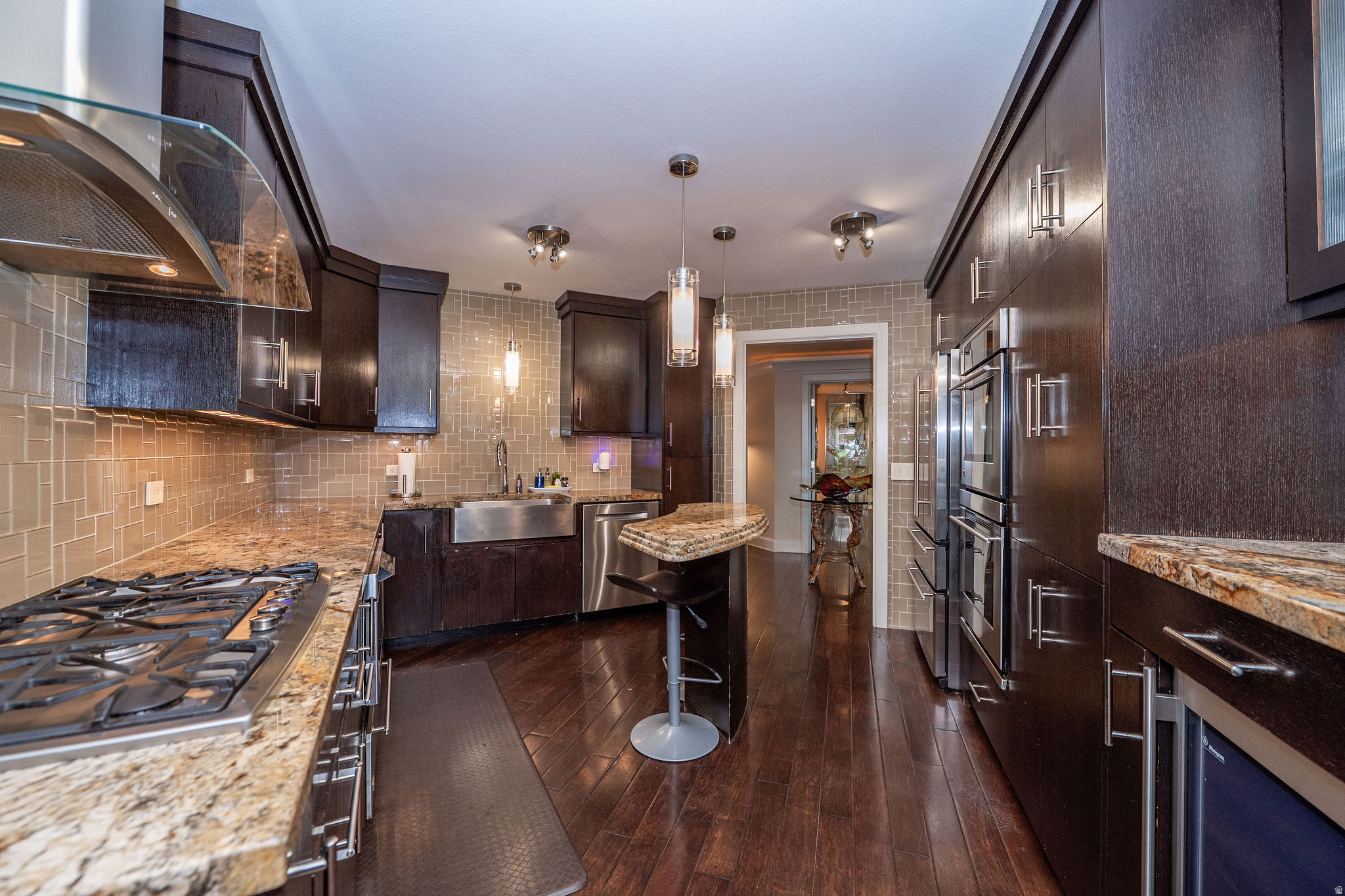900 S DONNER WAY #101