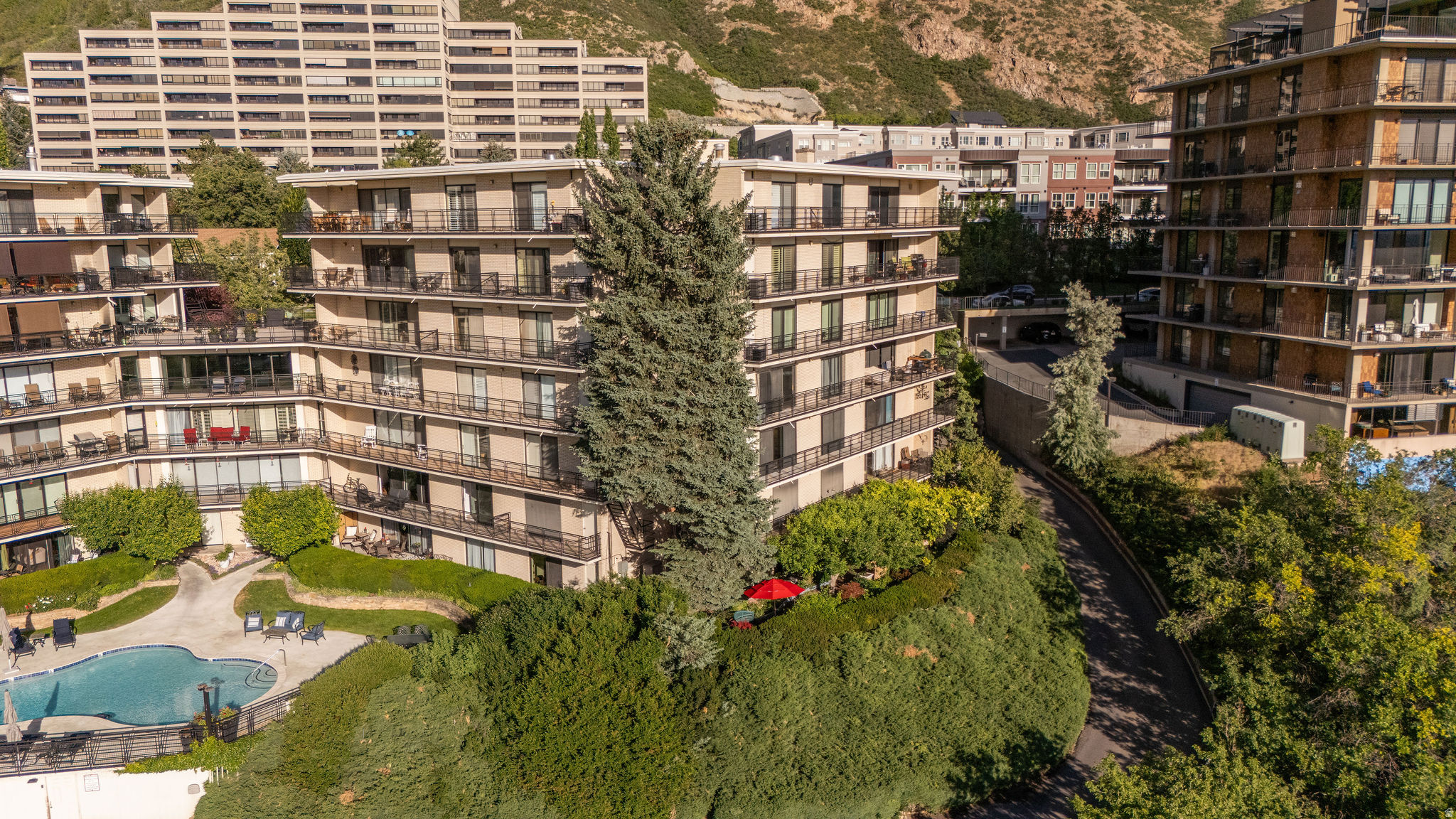 900 S DONNER WAY #101