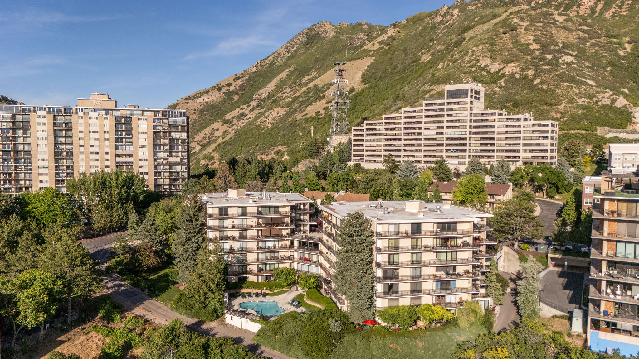 900 S DONNER WAY #101