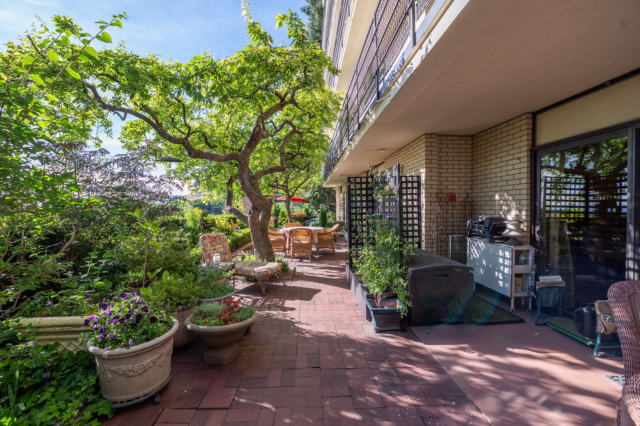 900 S DONNER WAY #101