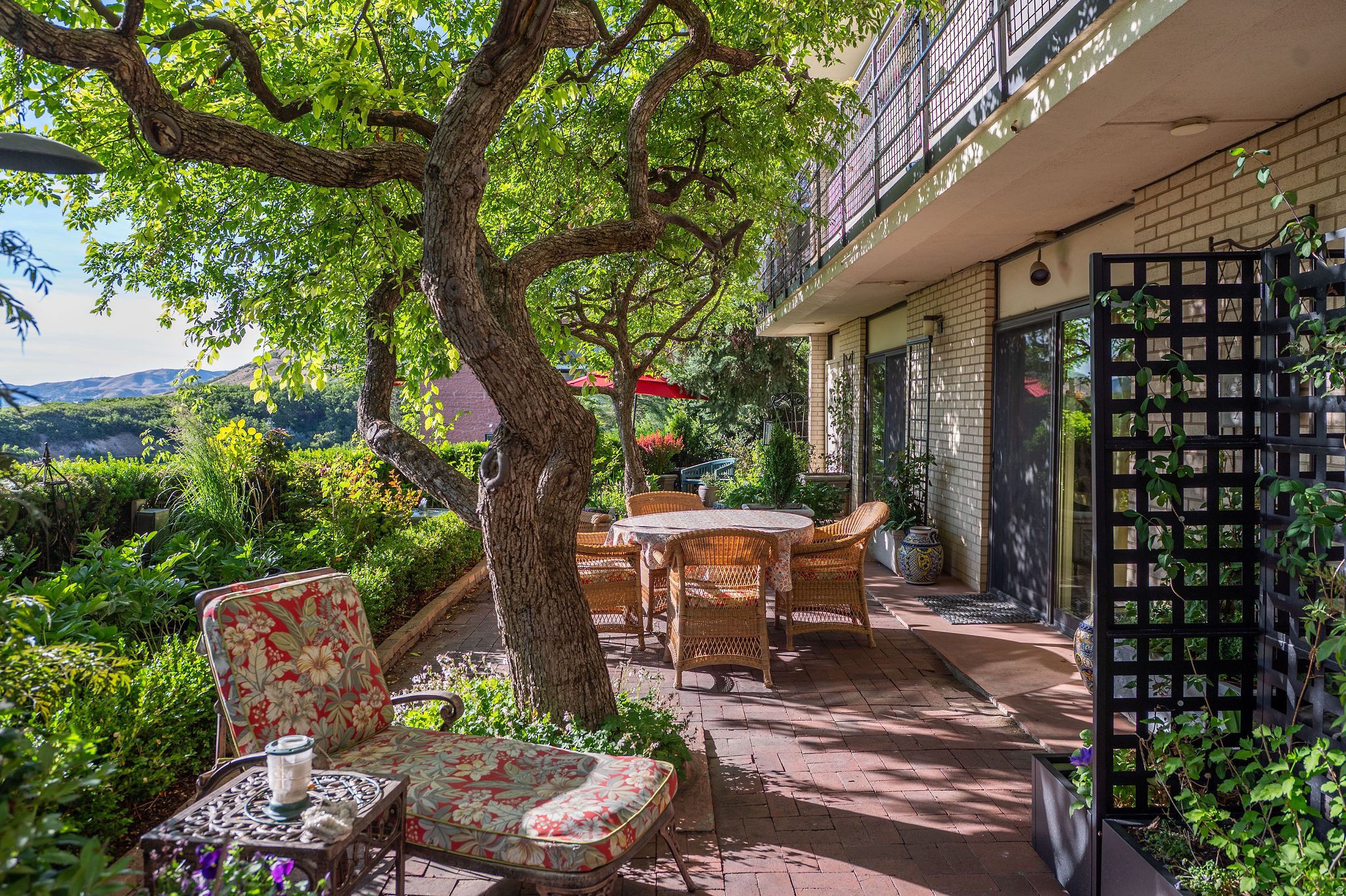 900 S DONNER WAY #101