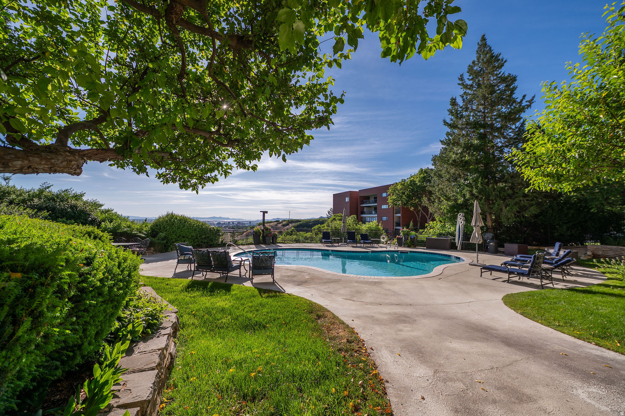 900 S DONNER WAY #101
