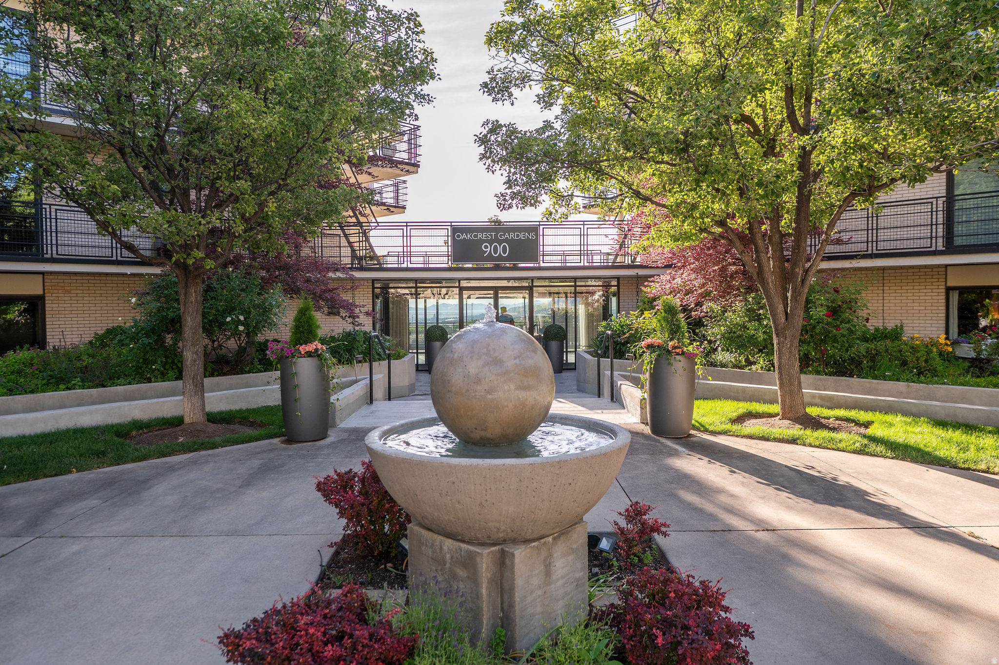 900 S DONNER WAY #101