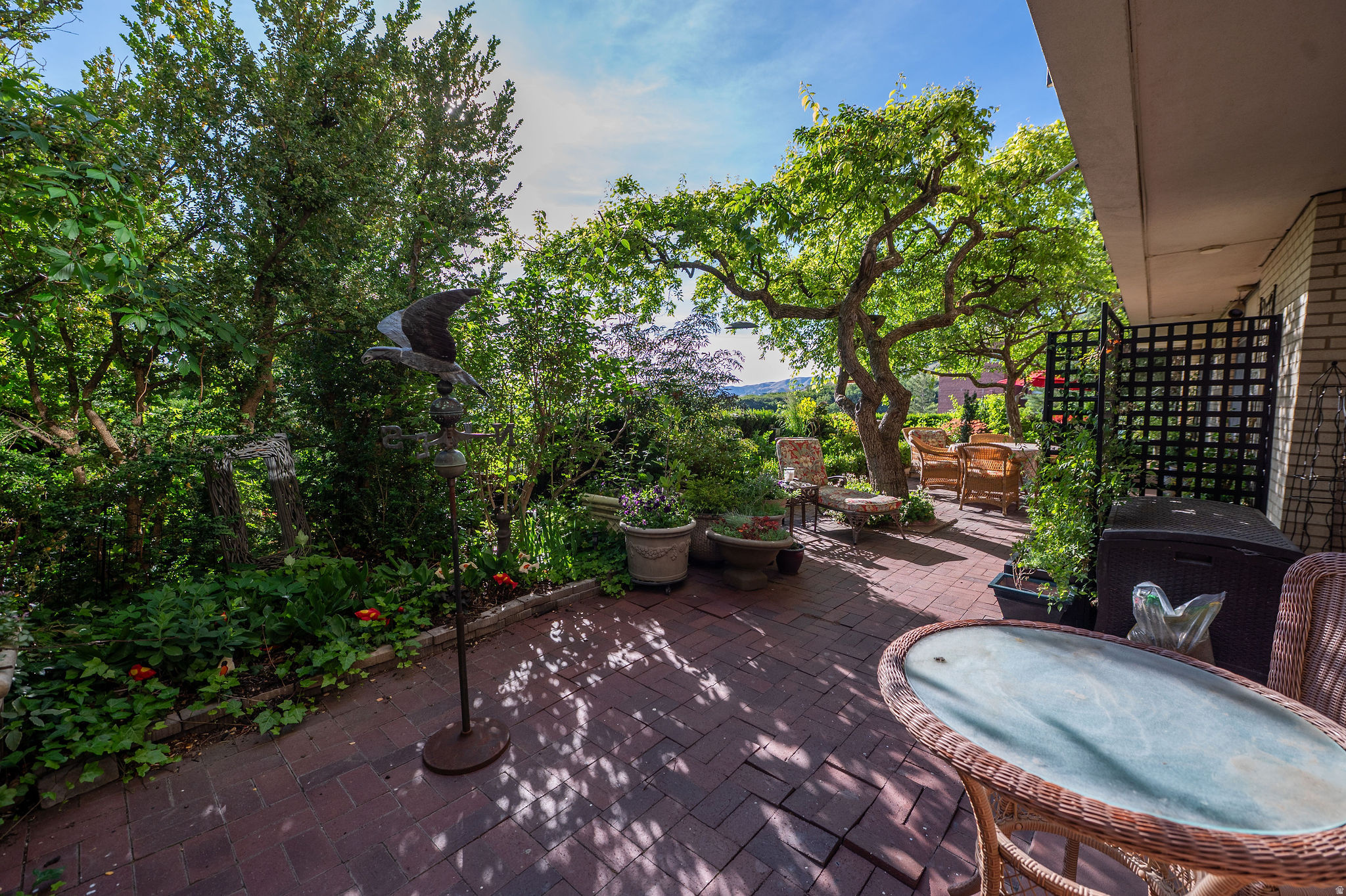 900 S DONNER WAY #101