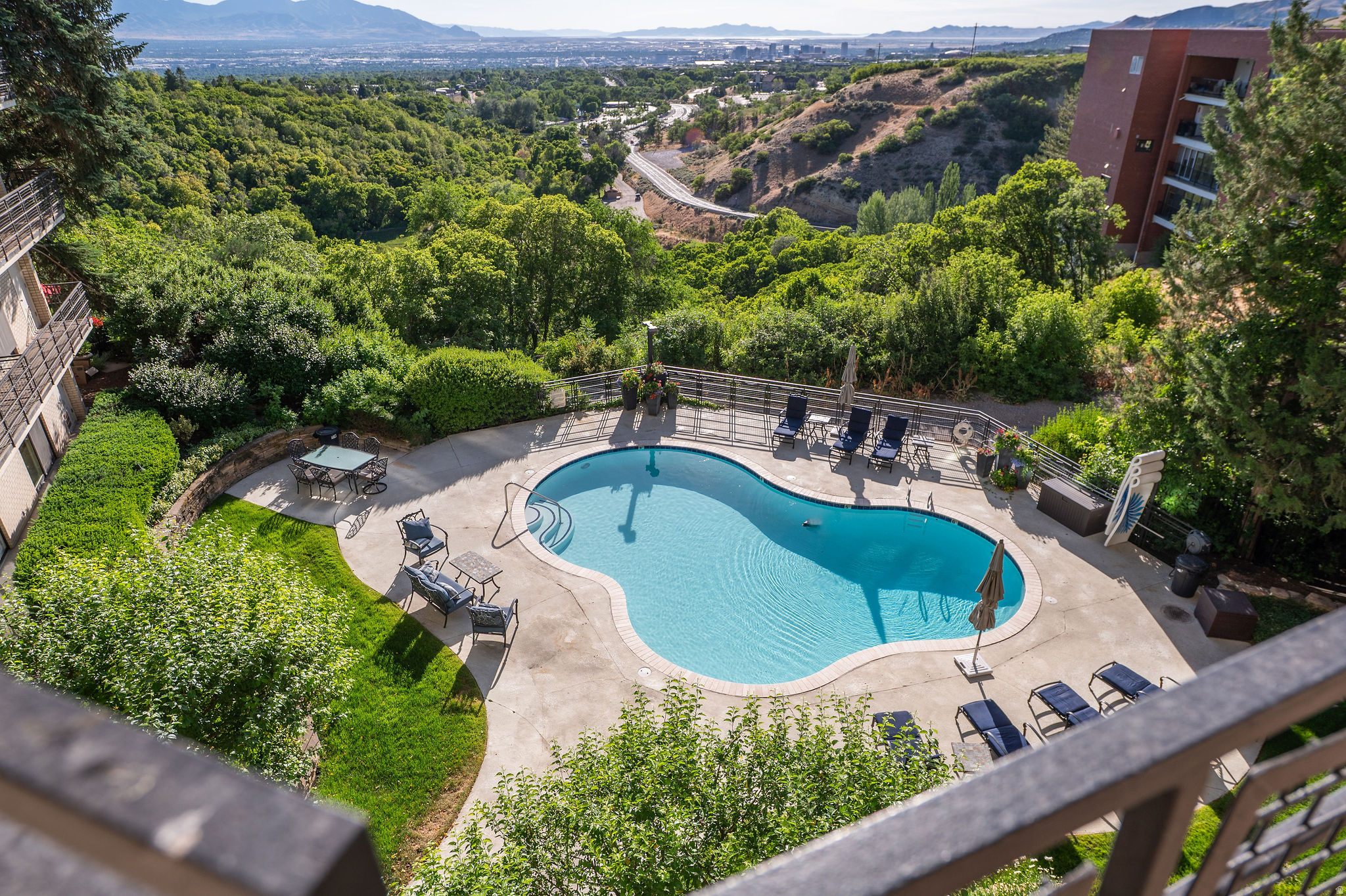 900 S DONNER WAY #101