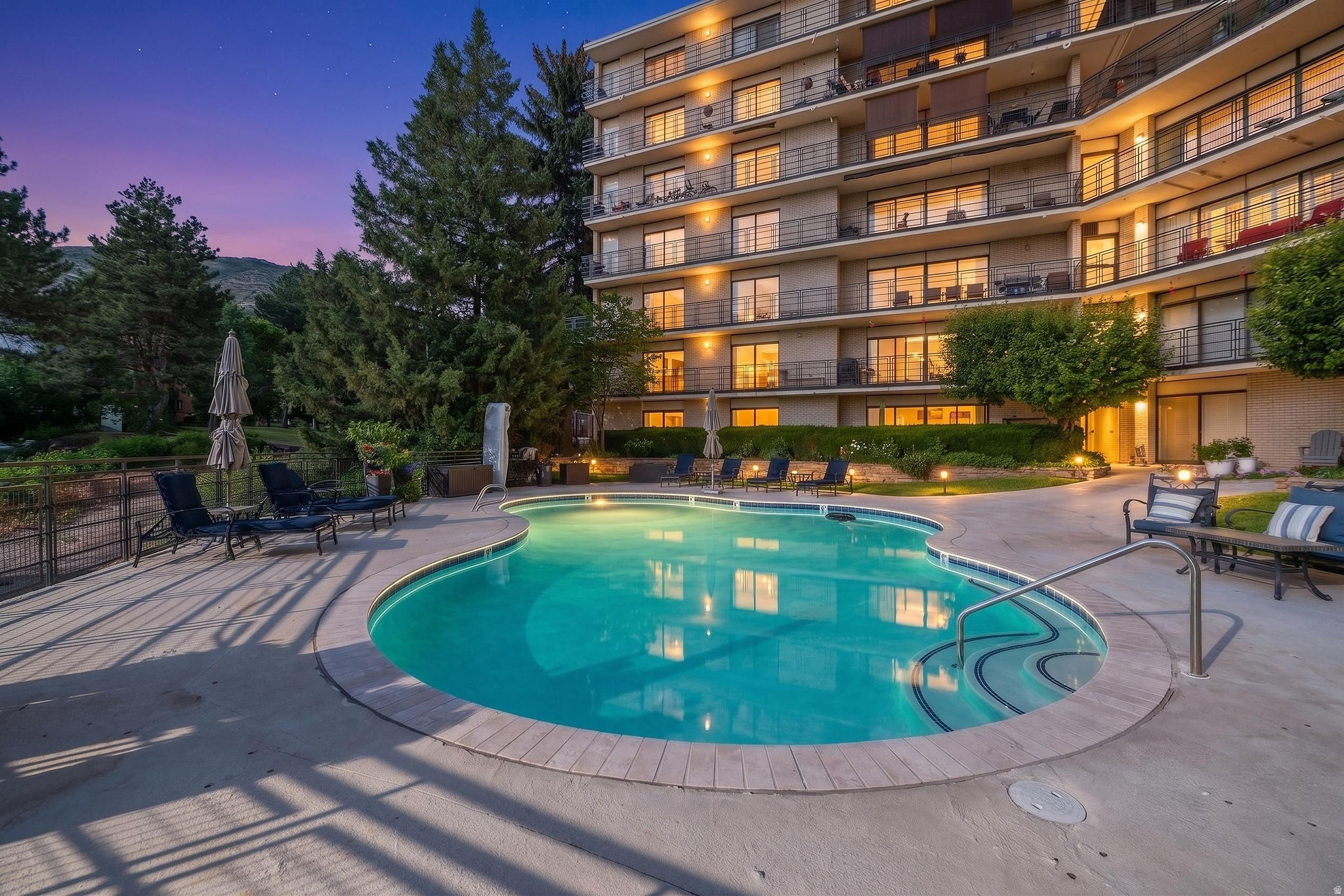 900 S DONNER WAY #101