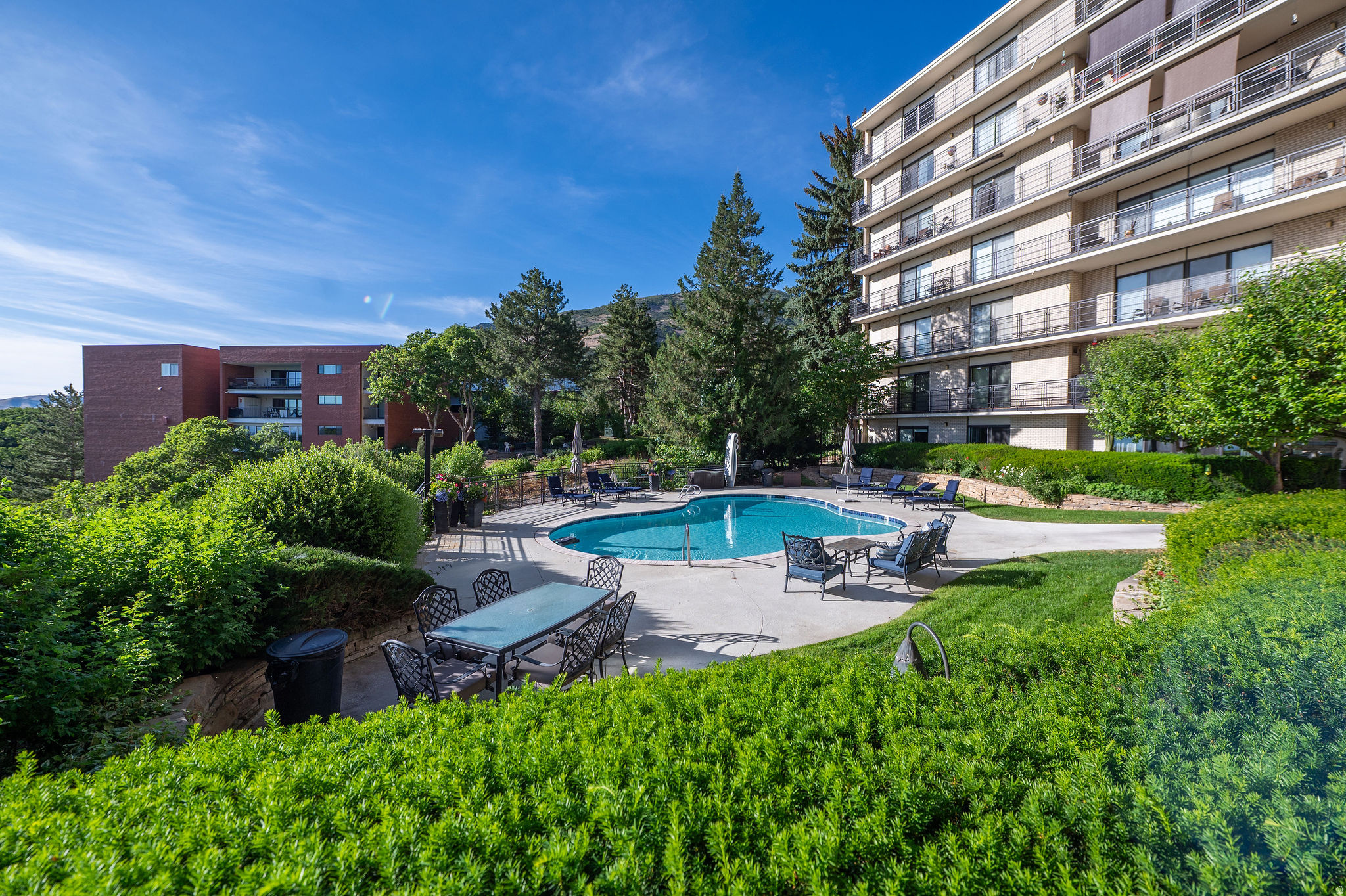 900 S DONNER WAY #101