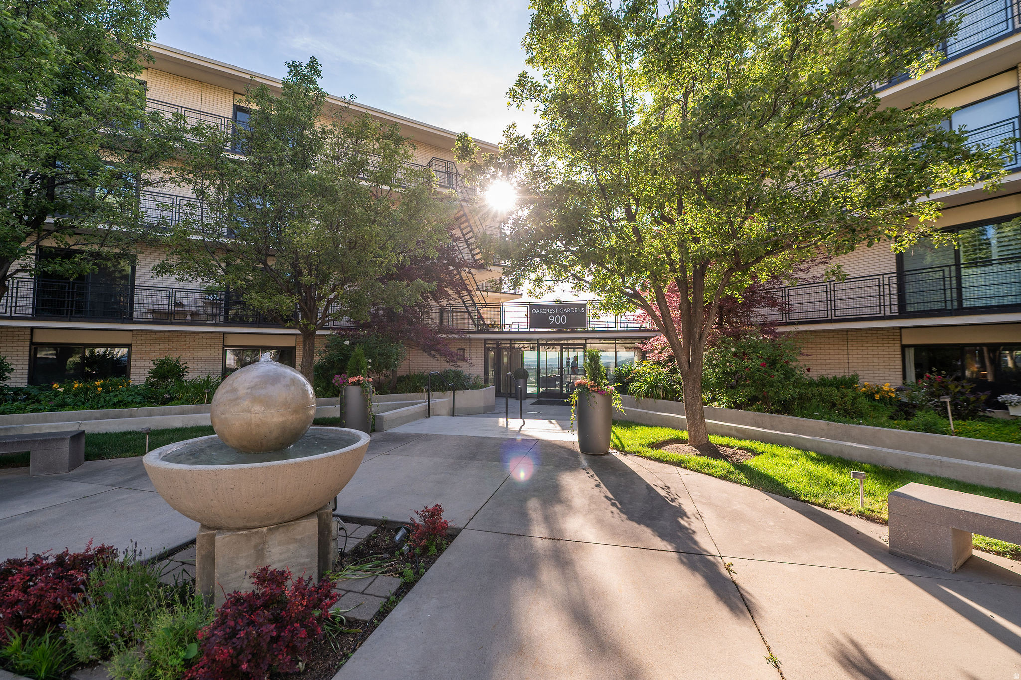 900 S DONNER WAY #101