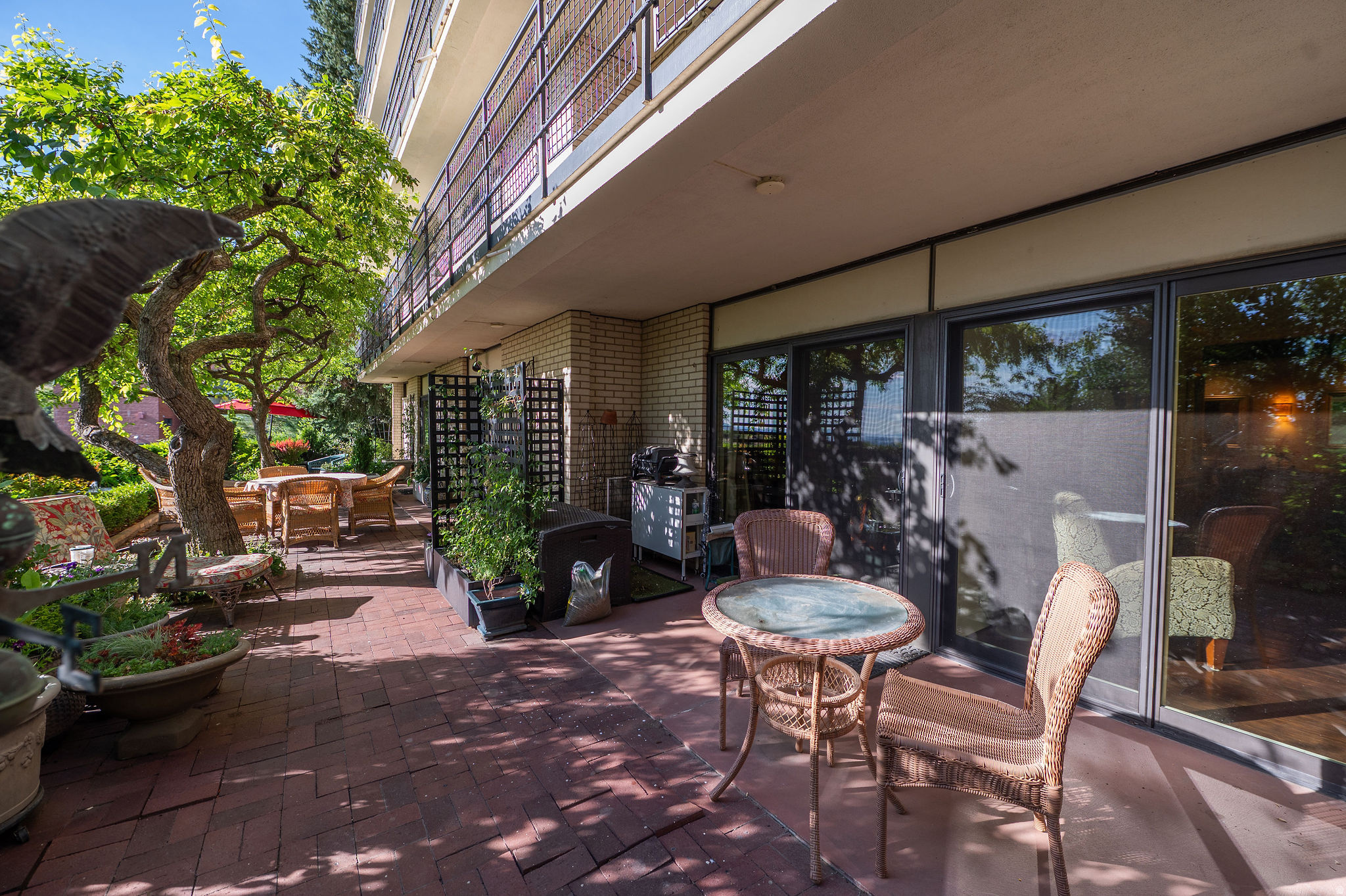 900 S DONNER WAY #101