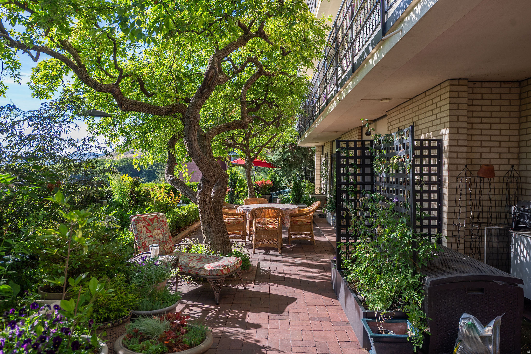 900 S DONNER WAY #101