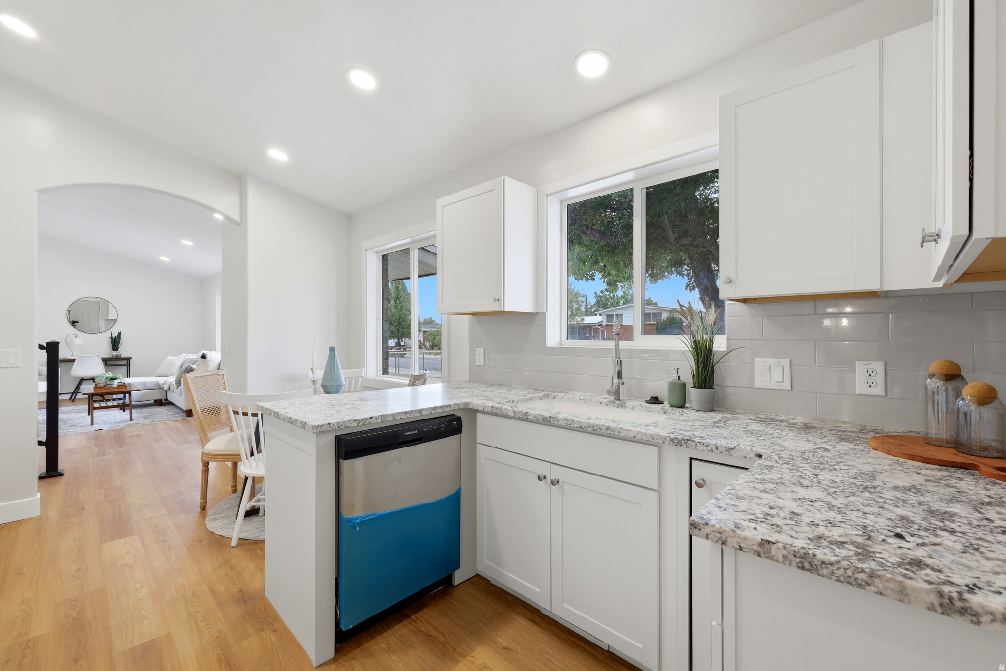 325 W PRINCETON DR