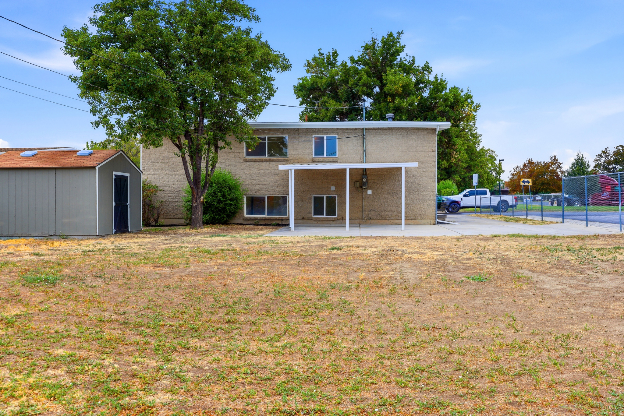 325 W PRINCETON DR