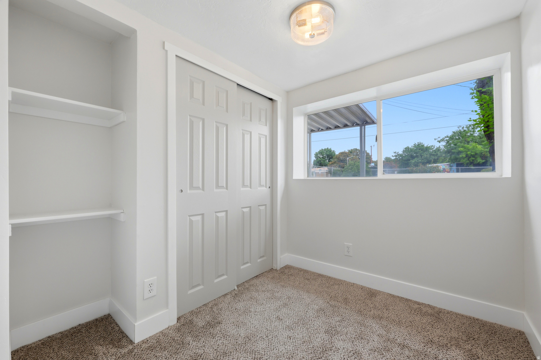325 W PRINCETON DR