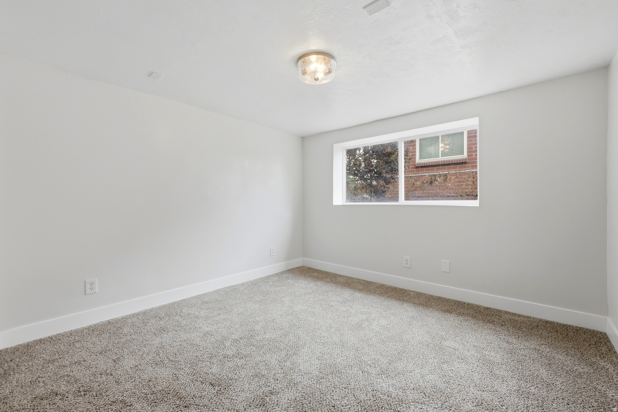 325 W PRINCETON DR