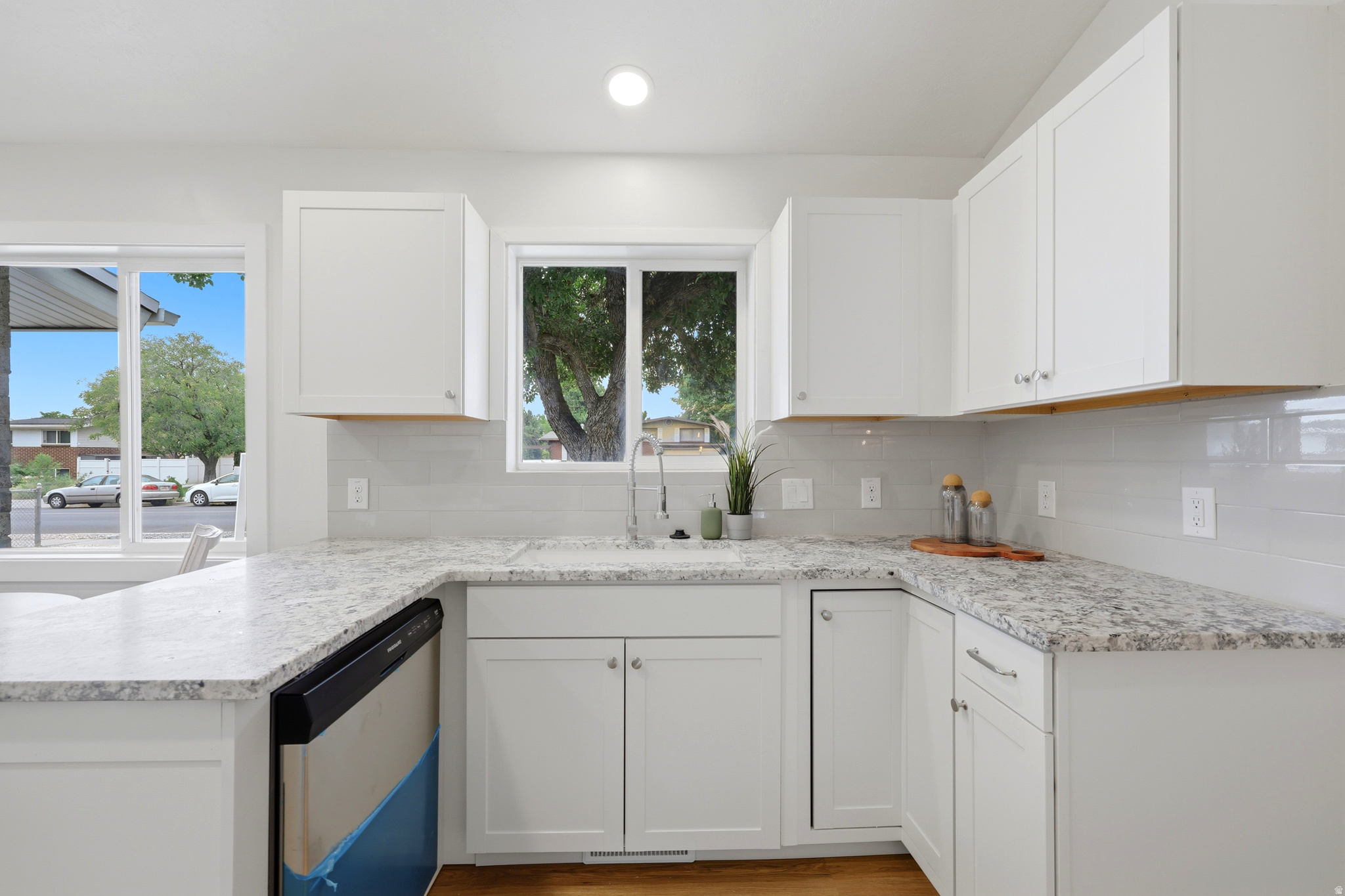 325 W PRINCETON DR