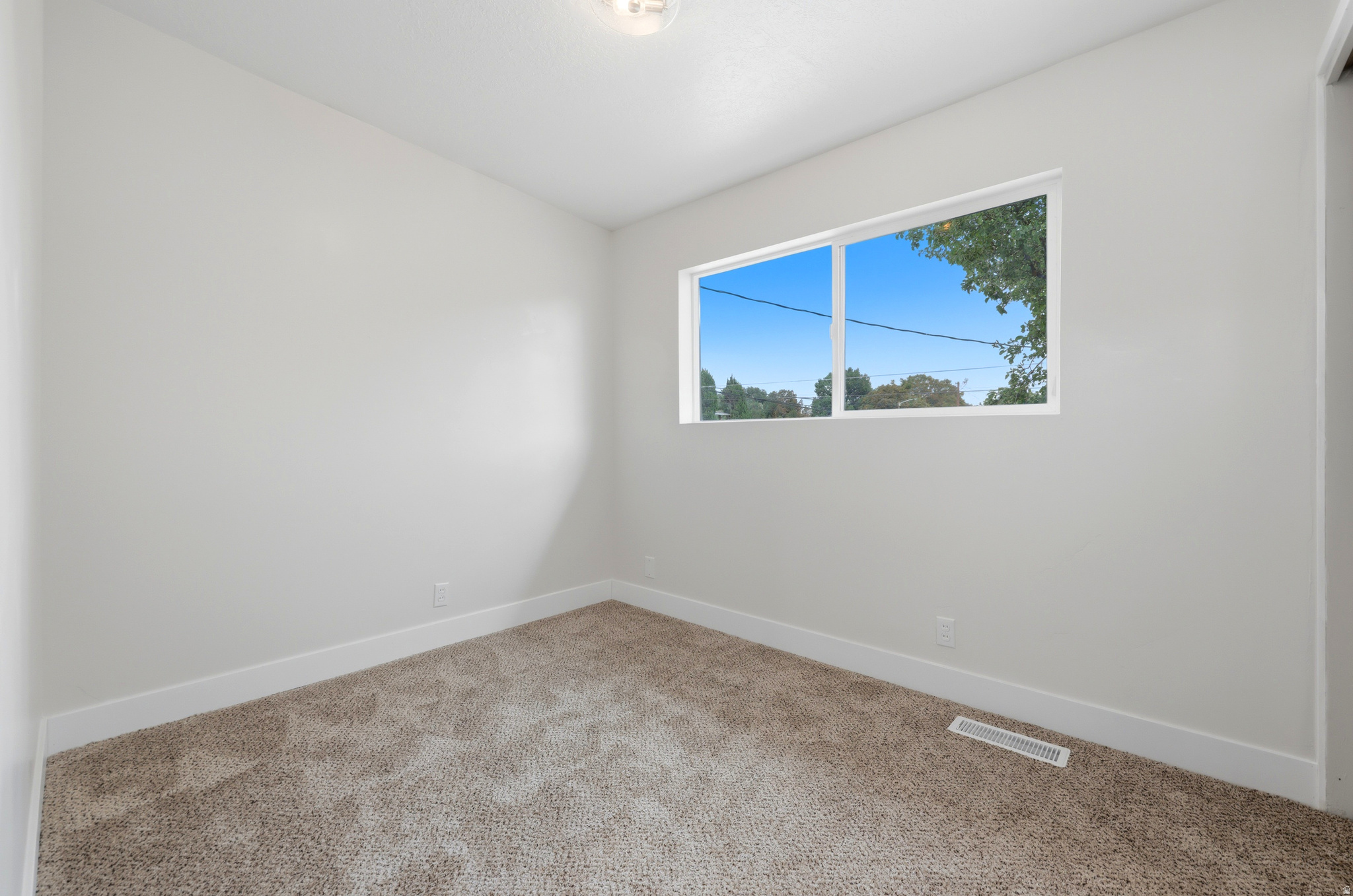 325 W PRINCETON DR