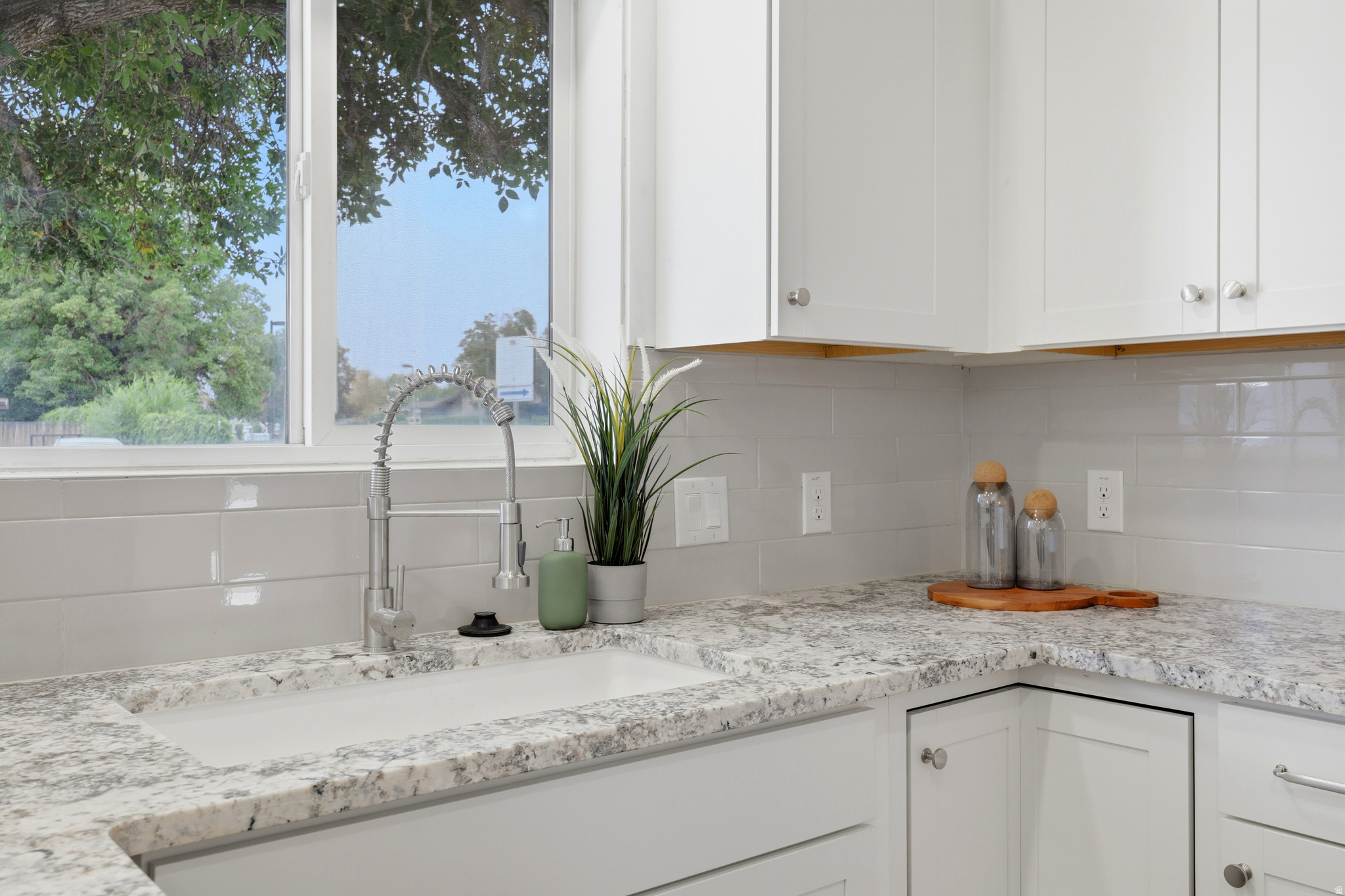 325 W PRINCETON DR