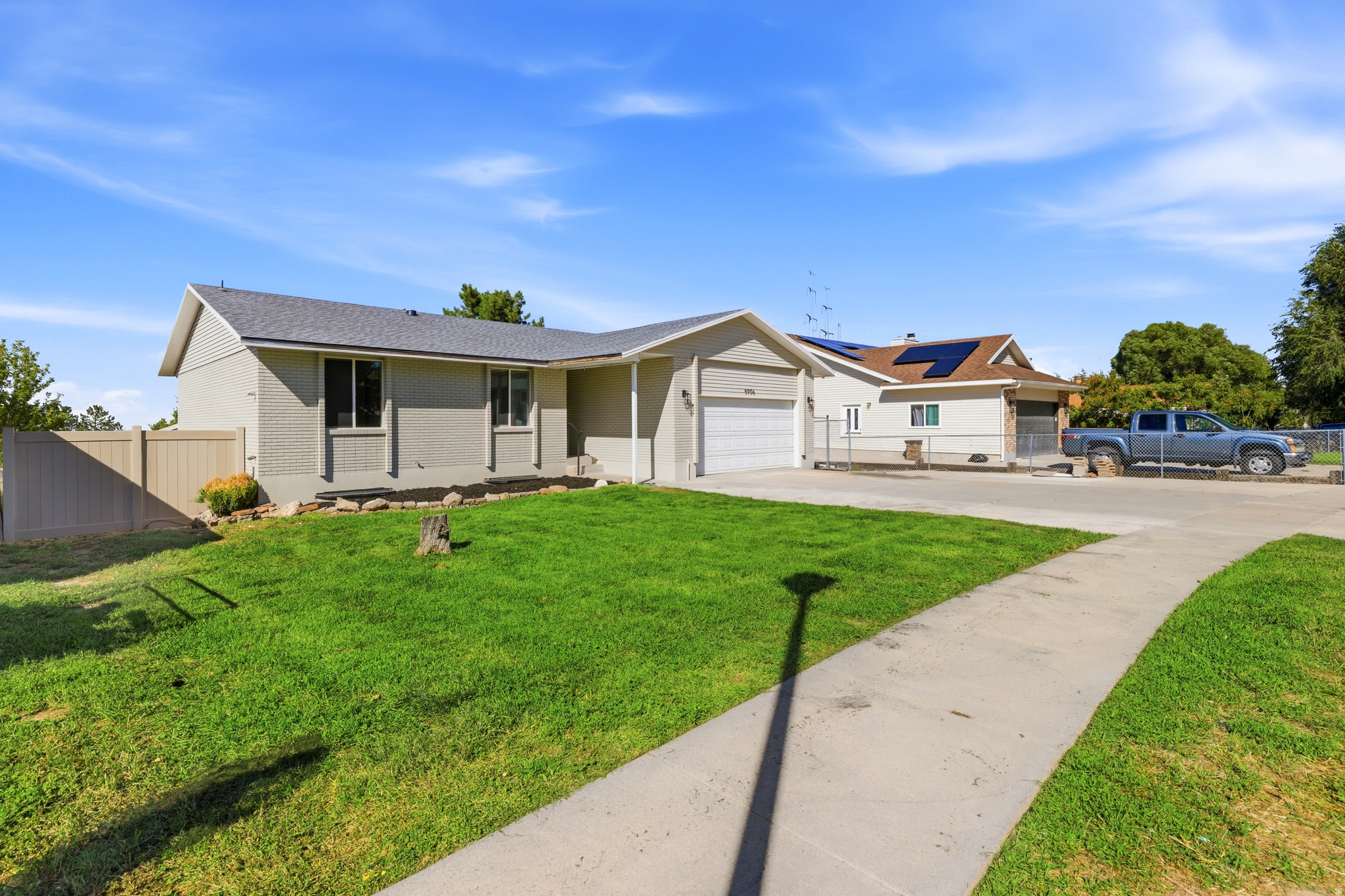 5906 W ZINA CIR