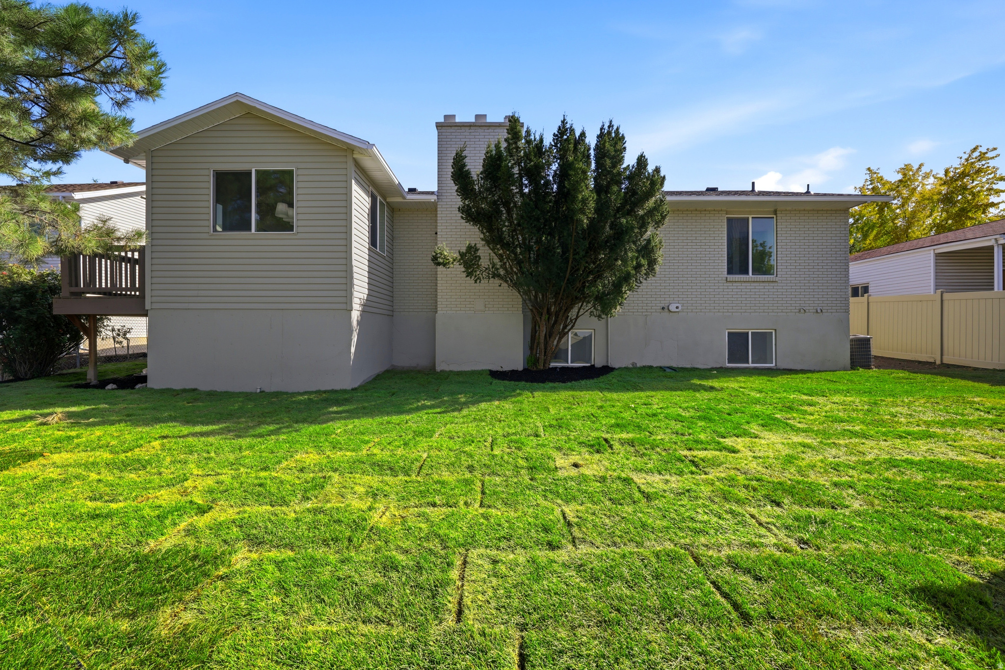 5906 W ZINA CIR