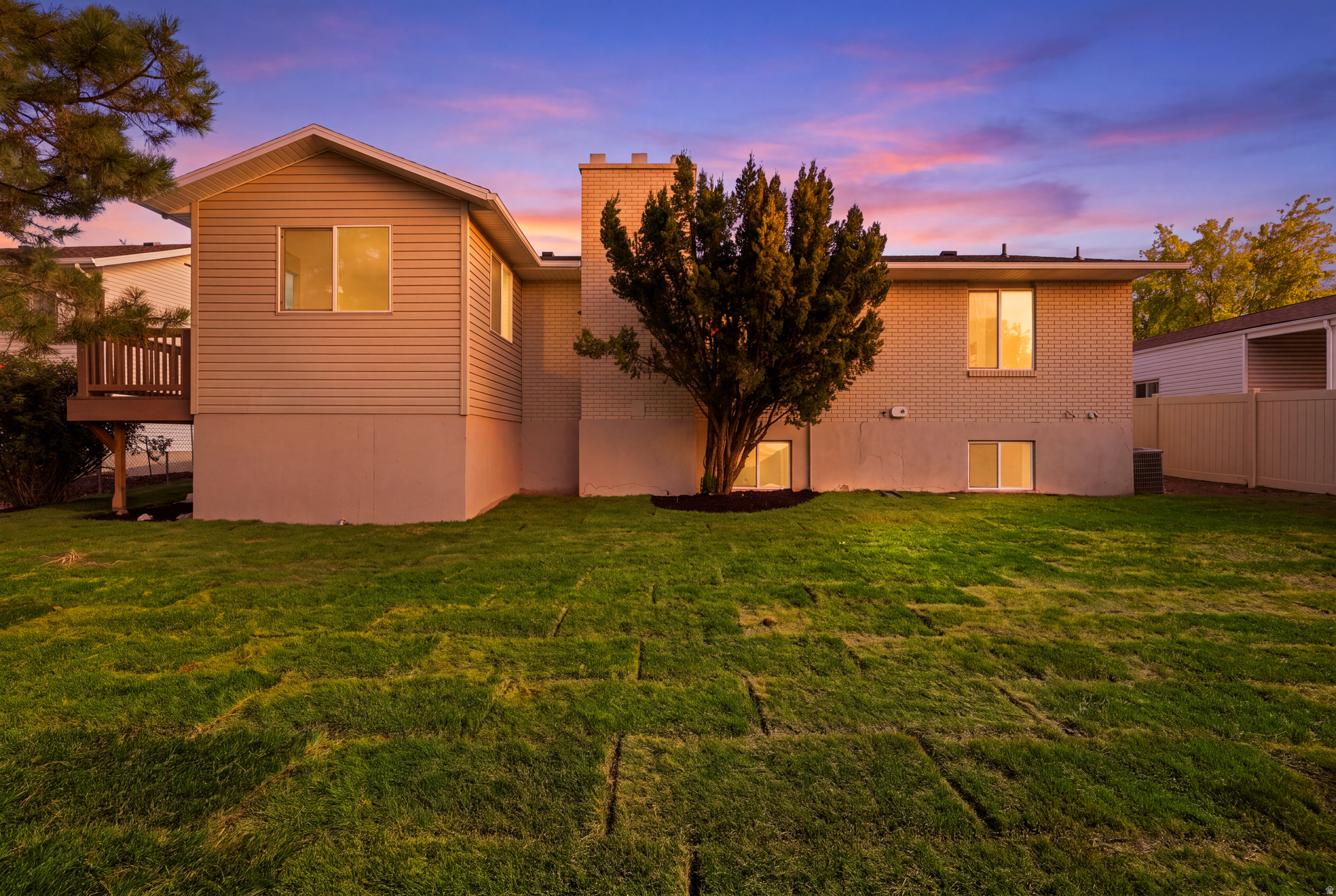 5906 W ZINA CIR