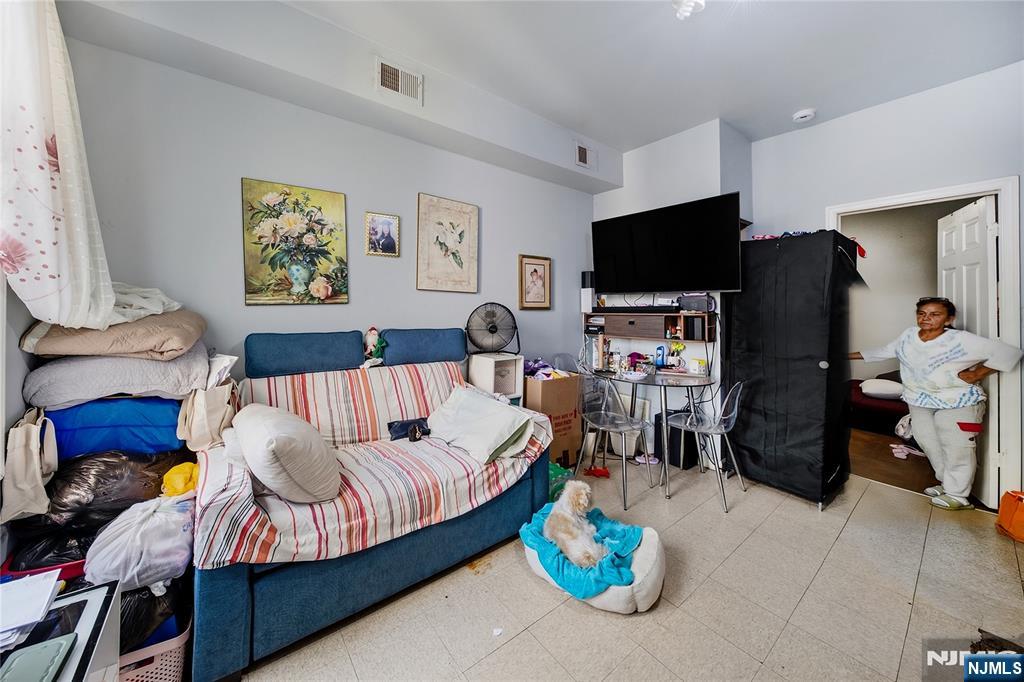 328 32nd Street
